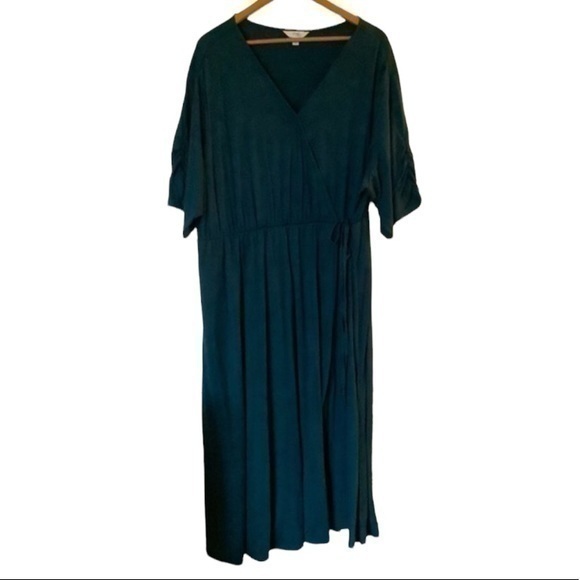 Wrap dress - Picture 1 of 4